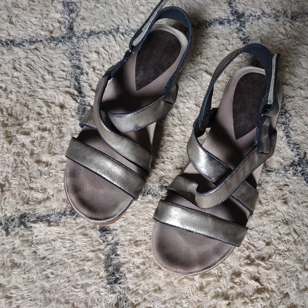 Antelope Wedge Sandals